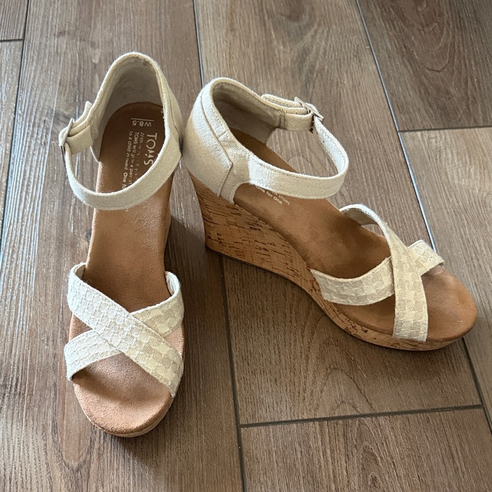 TOMS Women's Beige Wedge Sandals